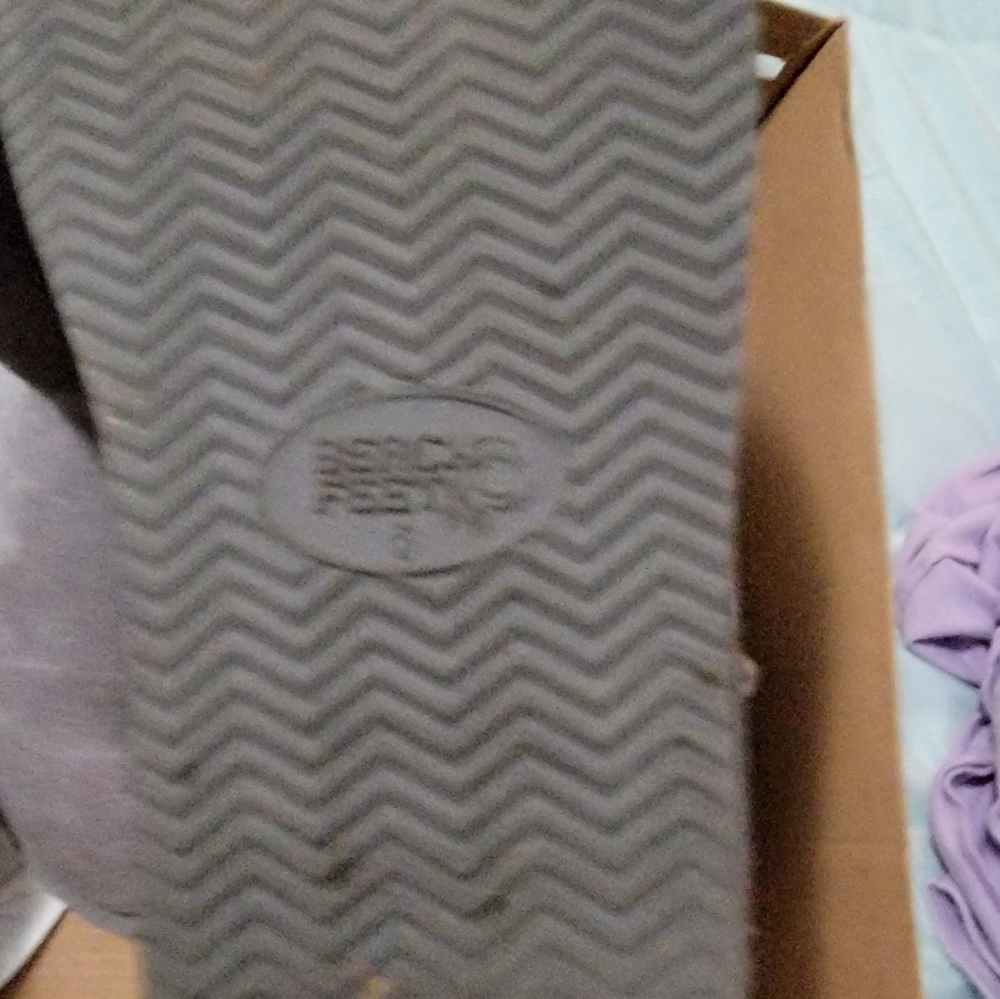 Boots - Picture 4 of 6